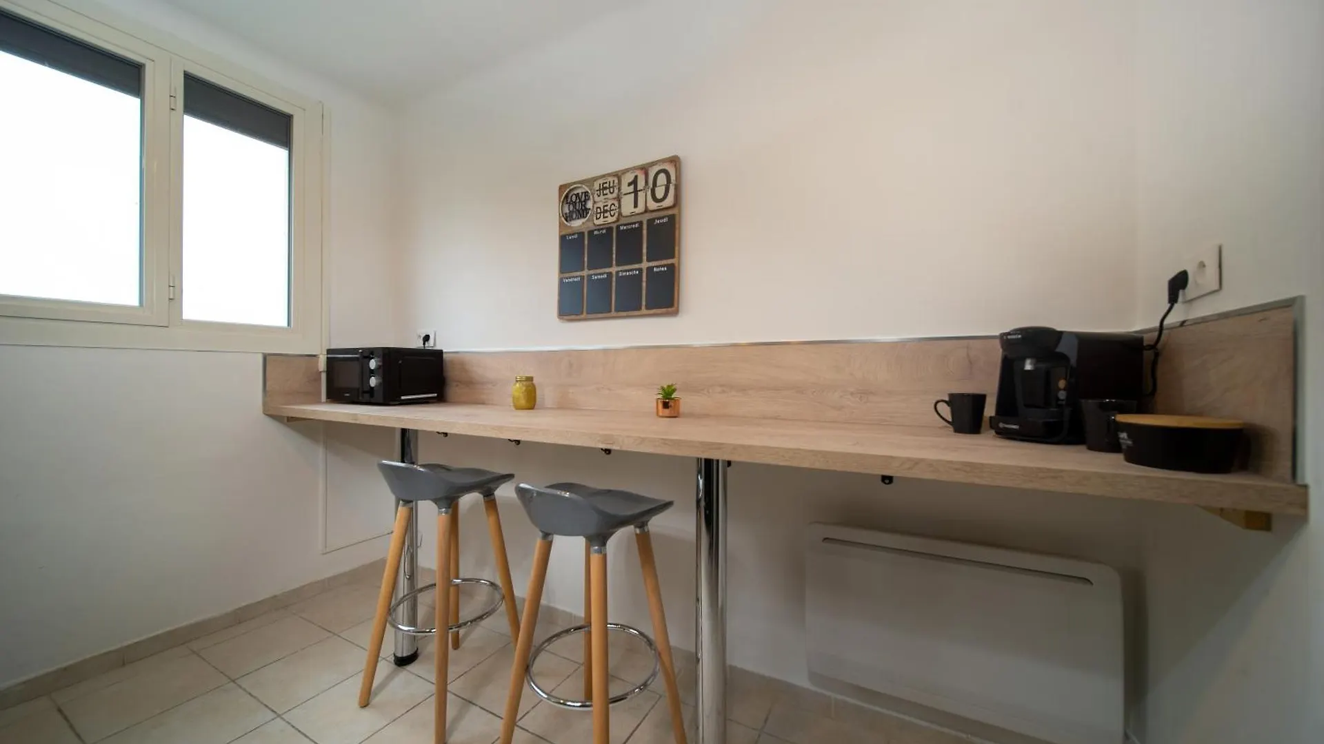 Appartement 3 Chambres Avec Terrasse Et Parking Marseille France